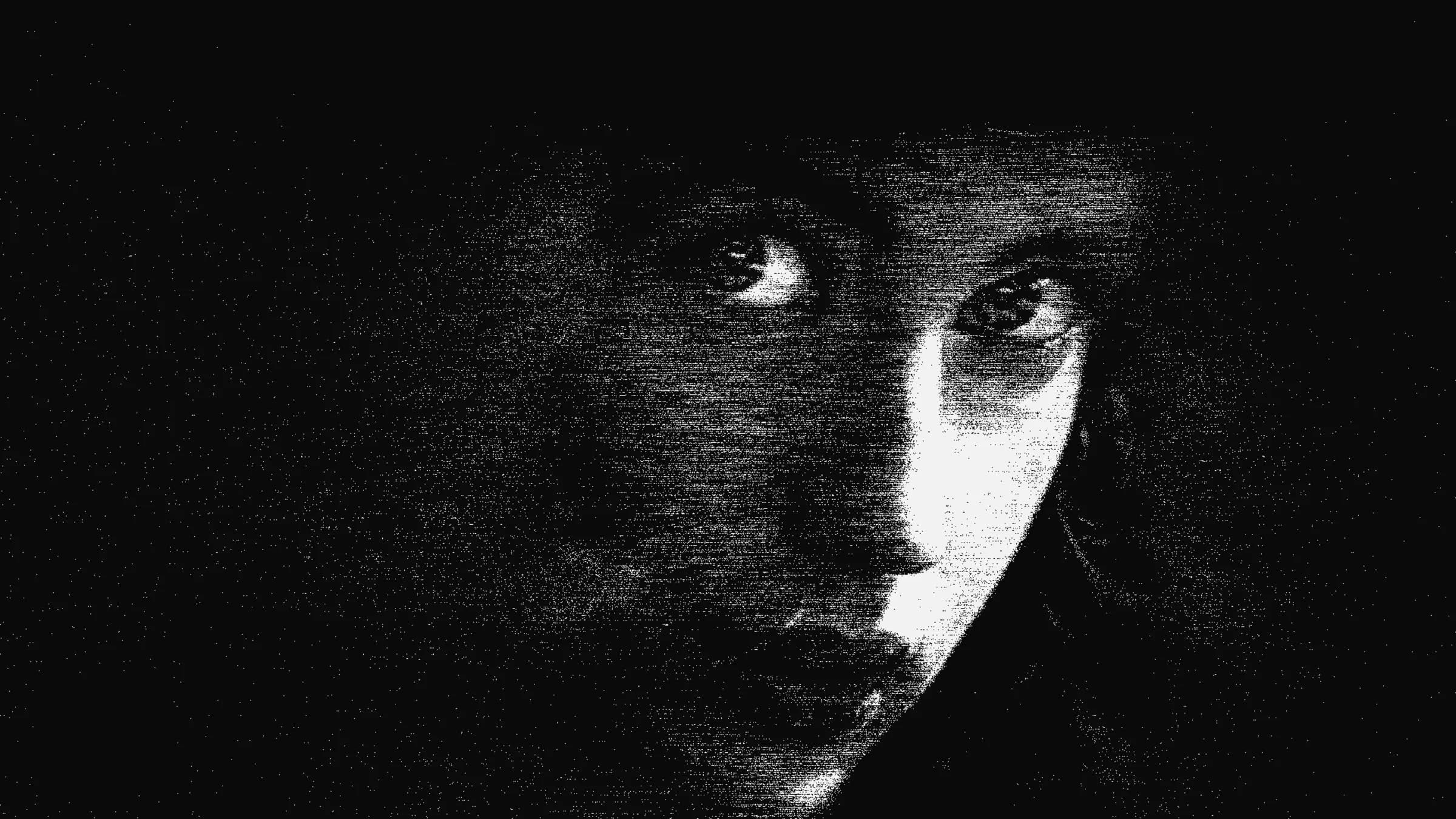 Retrato em pontos de uma mulher, o rosto meio na sombra, olhando para quem vê.
